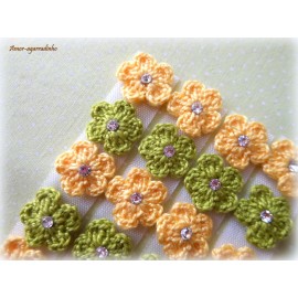 Lacinho Florzinha de Crochê Verde/Amarelo